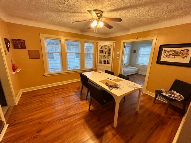 Dining room - 2933 E Derbyshire Rd Unit 1 - lower