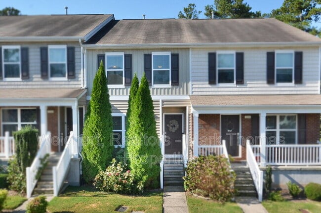 Building Photo - 100 Stratford Lakes Dr Rental