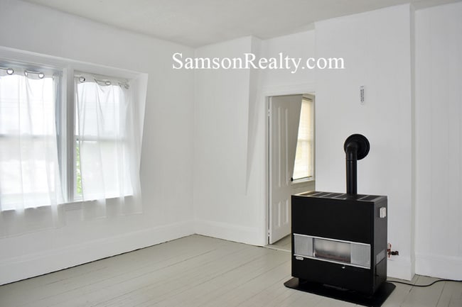 Photo - 427 Wickenden St Unit 3rd