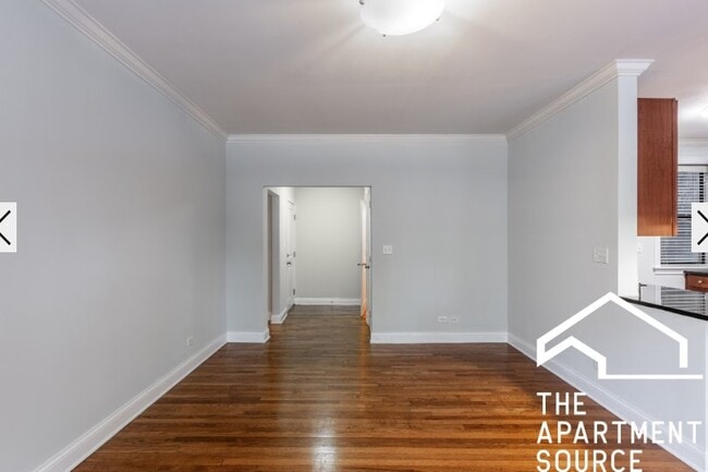 Photo - 740 W Addison St Unit 1