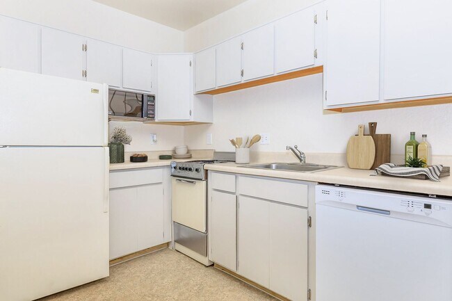 Sterling Pointe Apartments