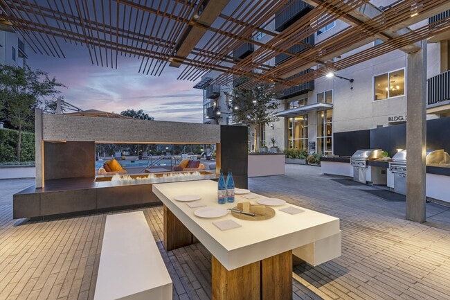Photo - Sona Glendale