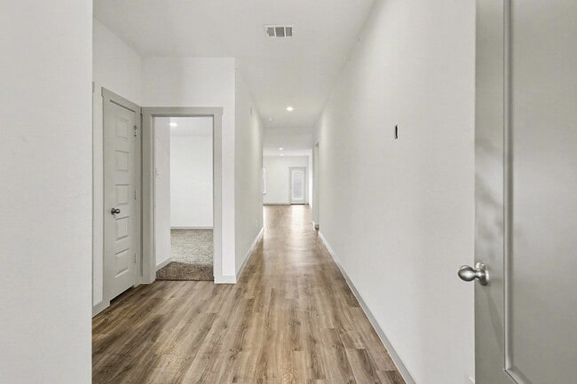 Photo - 9926 Palm Royal Dr