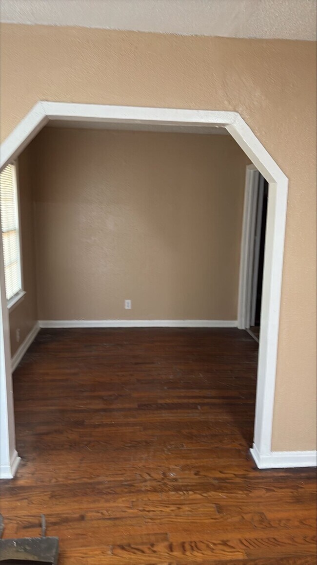 Photo - 4723 Eppes St