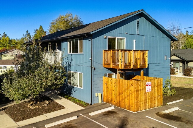 Photo - Affordable, Attractive 2-bed in a small Complex