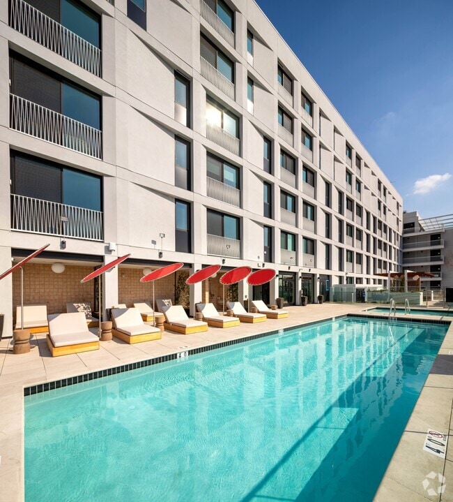 Building Photo - Park East Rental