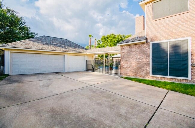 Photo - 23210 Fall Wind Ct