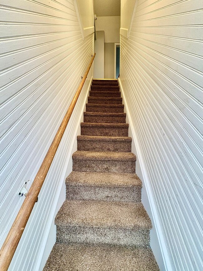 Photo - 816 E Grove St Unit APT B