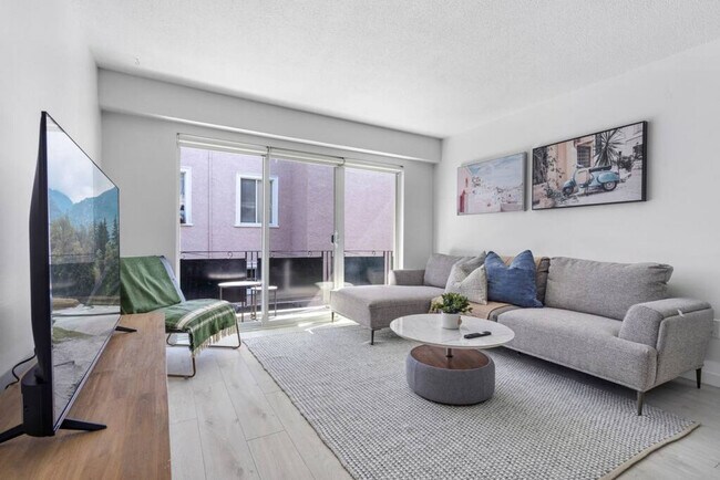 Photo - 1550 W 11th Ave Unit ID1051827P