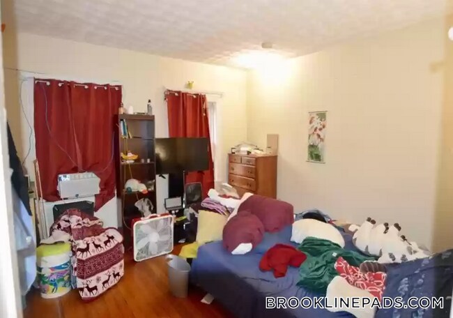 Photo - 227 Winchester St Unit 2