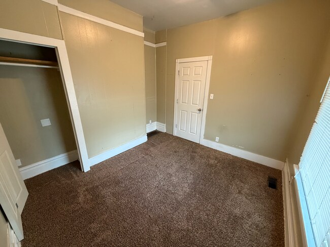 Photo - 1490 Indianola Ave