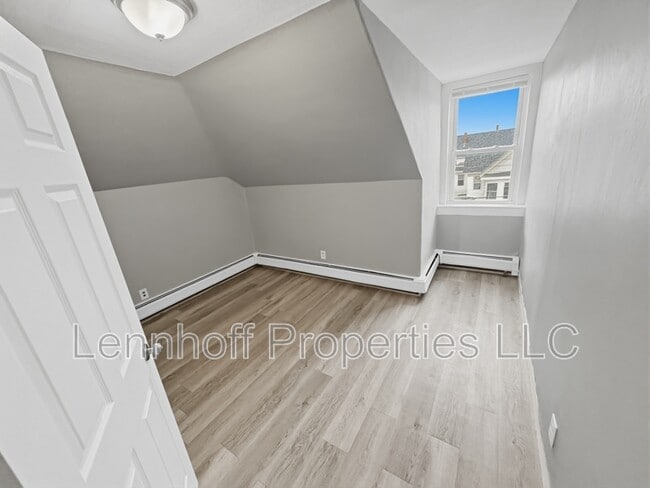 Photo - 417 Westford St