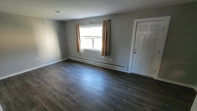 Photo - 142 Bolling Dr