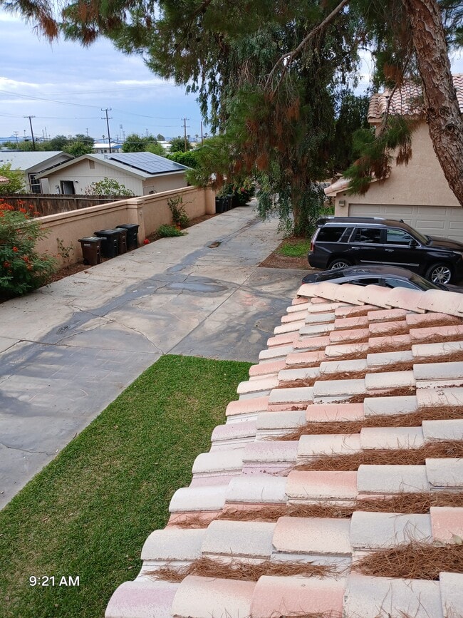 Photo - 567 E Barnard St