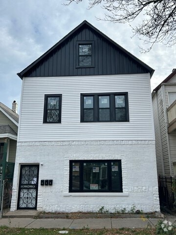 Building Photo - 8819 S Escanaba Ave Unit 2 Rental