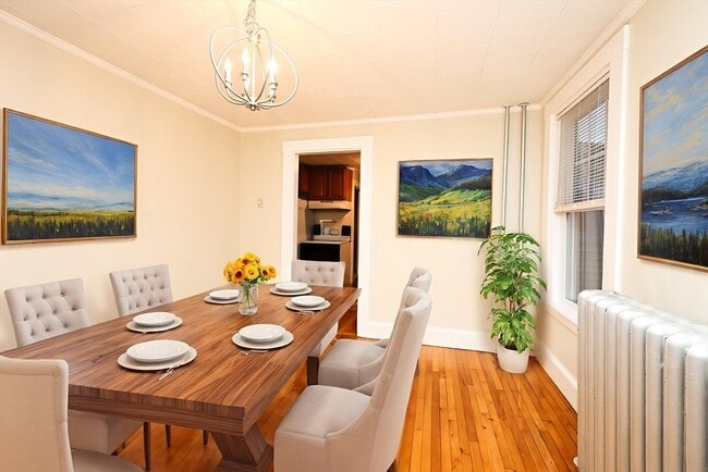 Photo - 32 Sheppard Ave