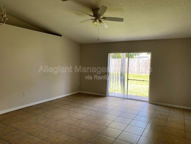 Photo - 4029 Iveyglen Ave