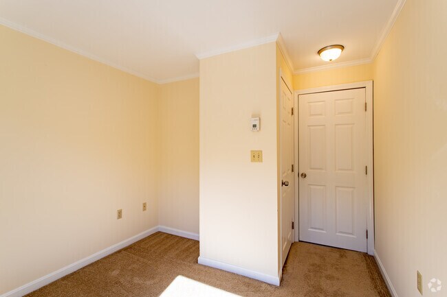 2Br, 1BA, - 850SF