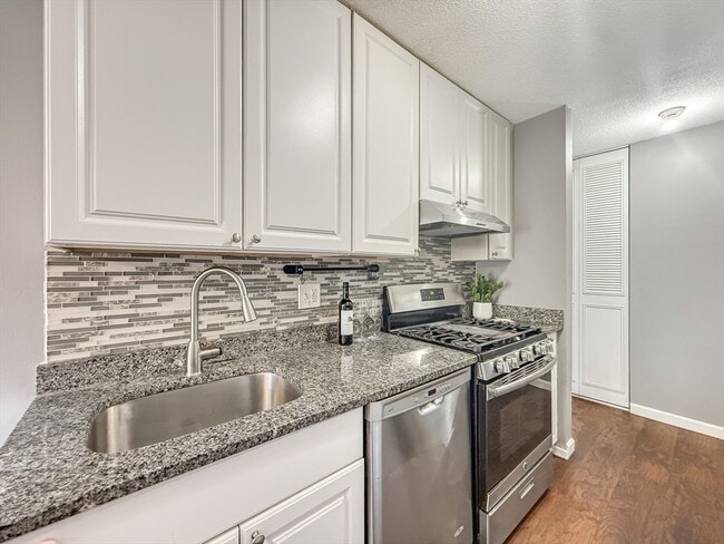 22 Shrewsbury Green Dr Unit I