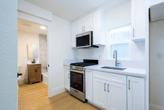 Photo - 914 E Martin Luther King Jr Blvd Unidad 914.5