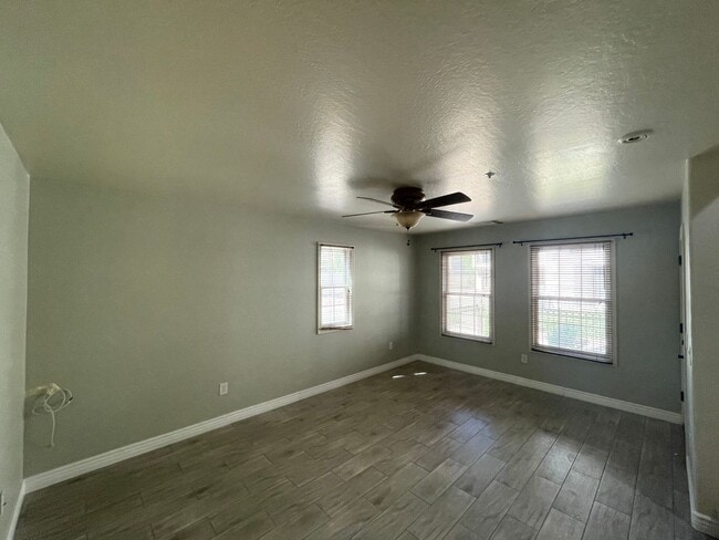 Photo - Prime Gilbert 3 Bedroom/2.5 bath 1st floor bonus room, 3 community pool's