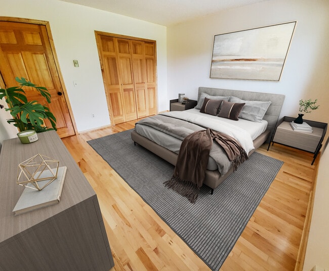 Dormitorio - 11210 & 11215 12th Avenue