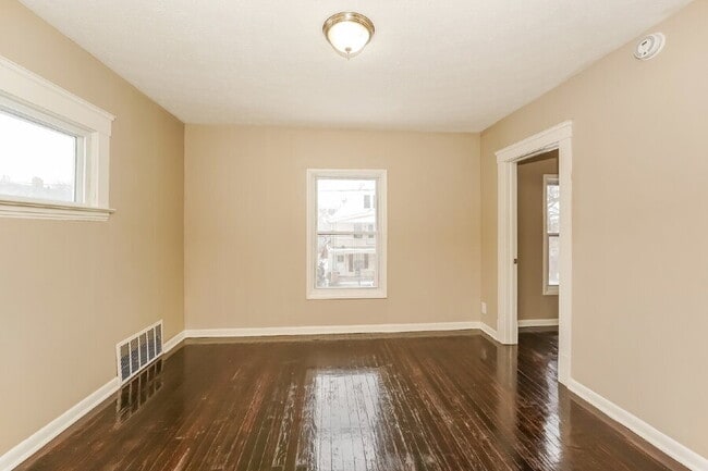 Photo - 3870 W 19th St Unidad 2