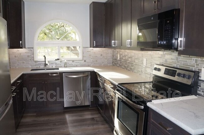 Photo - 925 N College Ave