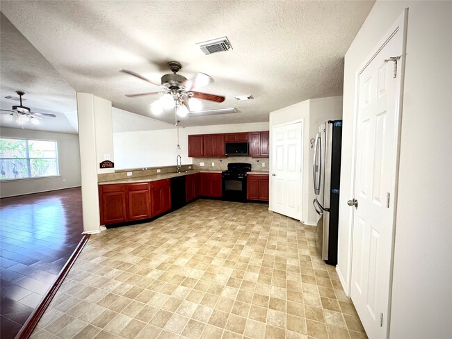 Photo - 10723 Ocelot Ln