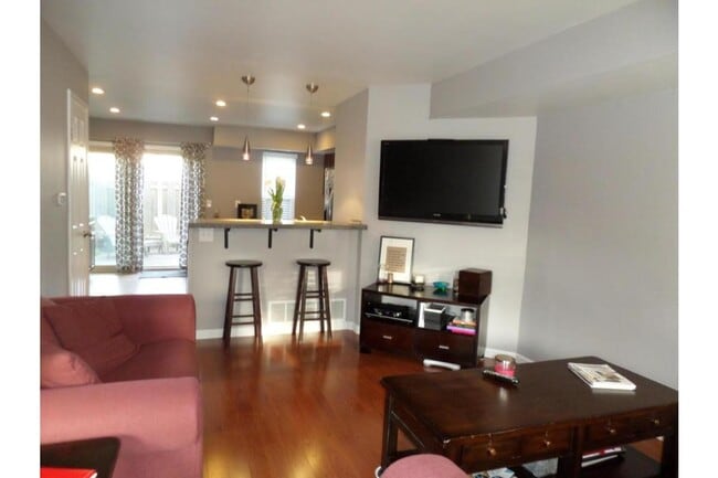 Photo - 1100 Merrimar Cir N Unit B