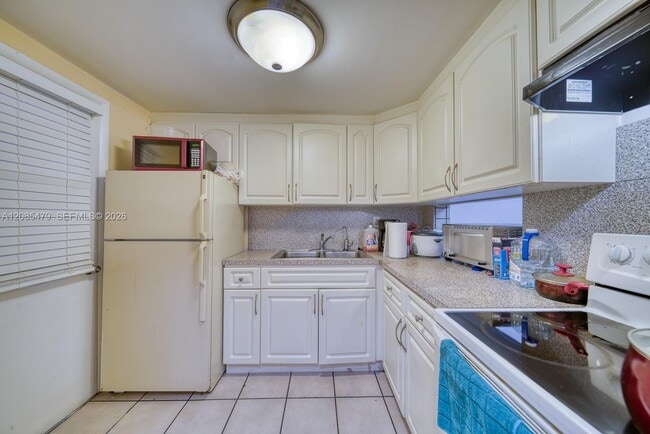 Photo - 140 Royal Palm Rd Unit 111