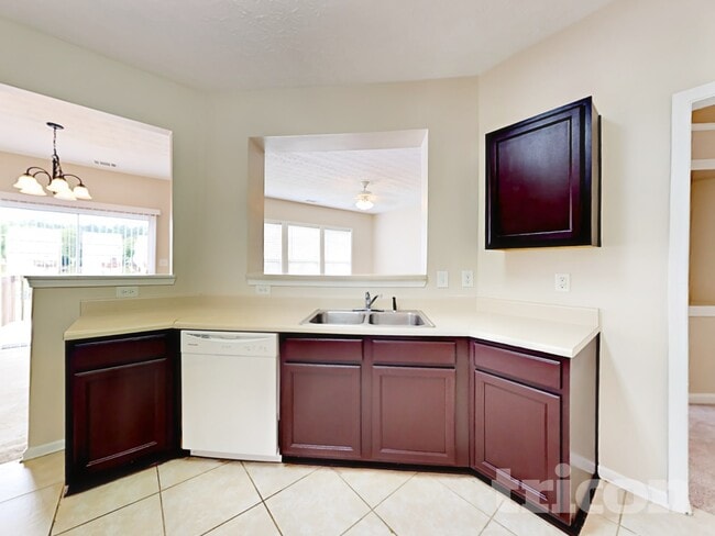 Photo - 456 Pond Lillies Rd SE