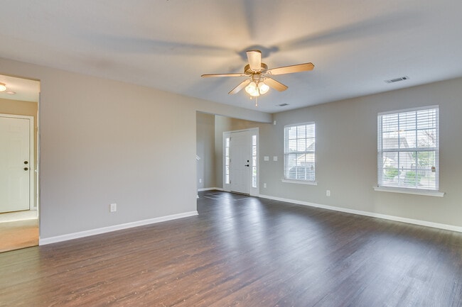 Photo - 733 Keyes Dr