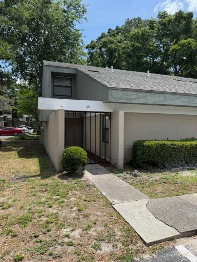 Move In Ready Condo in Woodside Villas - Move In Ready Condo in Woodside Villas