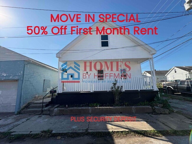 Building Photo - Three Bedroom House | Move in Special
