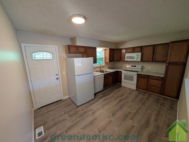 Photo - 12221 S Sycamore St