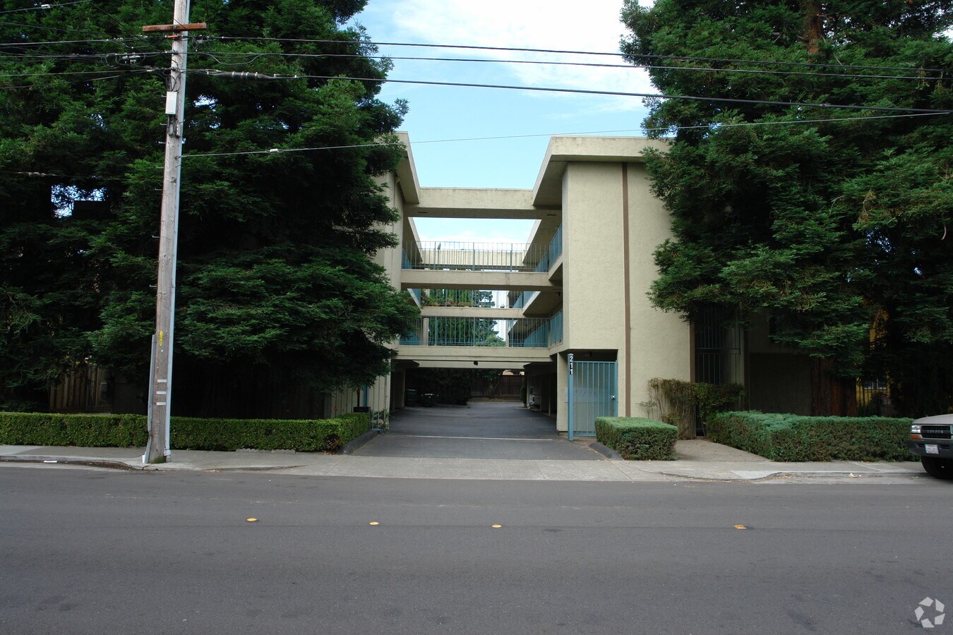 Photo - 211 N Ellsworth Ave