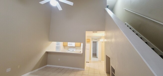 Photo - LOVELY NW 3/3 End Unit w/ Washer/Dryer, Open Kitchen w/ Bar, & More! $1500/month Avail June 1st! Unit 601
