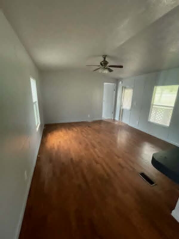 2 bedroom 1 bath mobile home