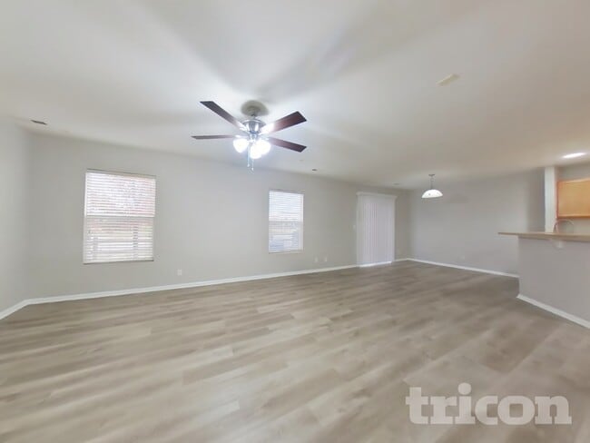 Photo - 6275 Wescroft Ave