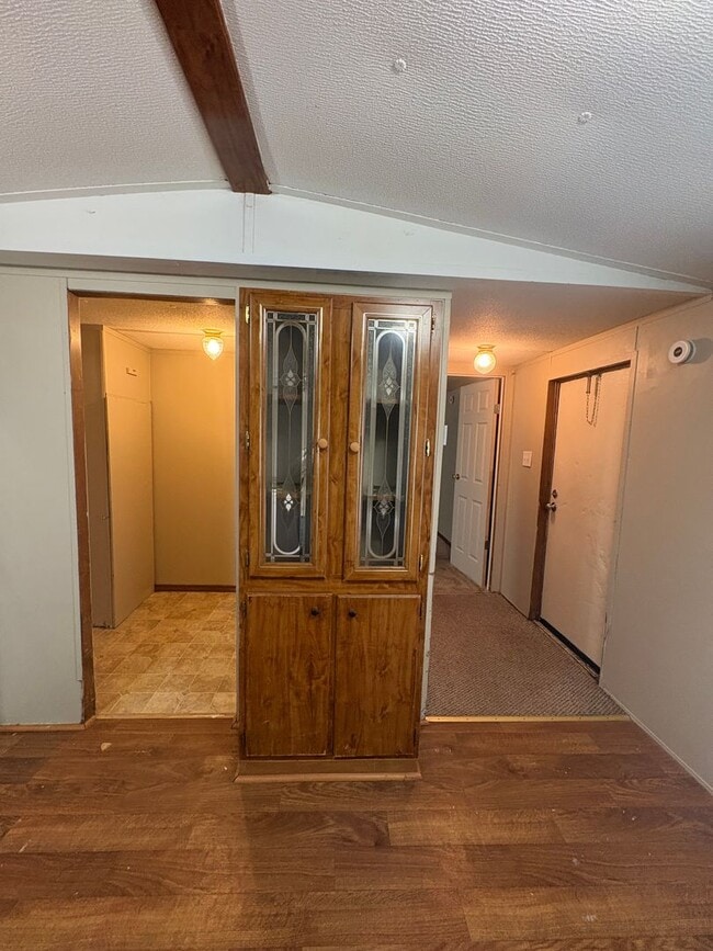 Photo - 3 Bed 2 Bath Mobile Home in Yorktowne!