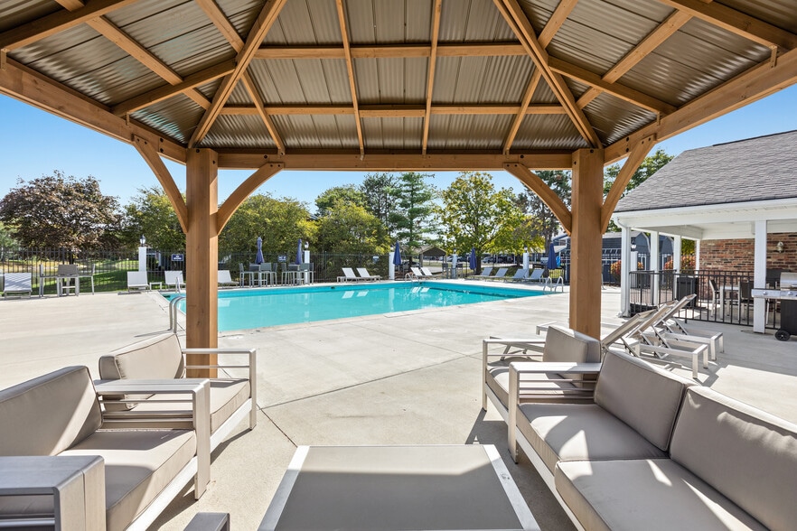 Pool Cabana View