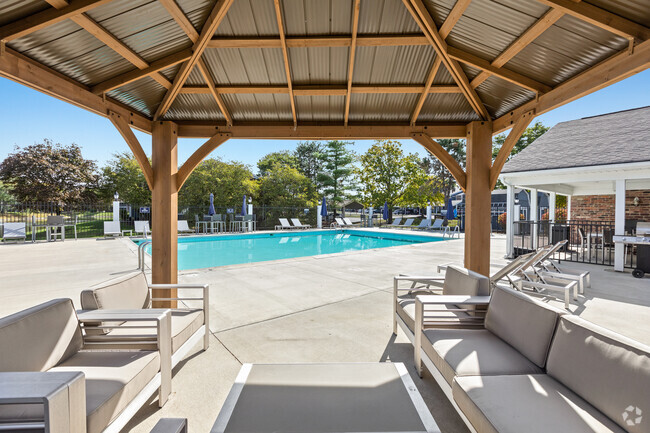 Pool Cabana View - The Masters Apartments