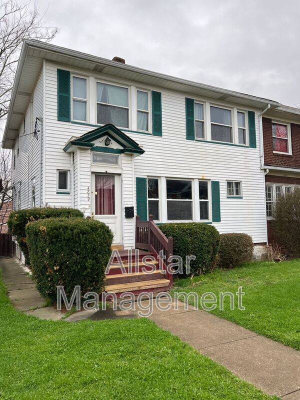 Building Photo - 4859 E 97th St Unit Down