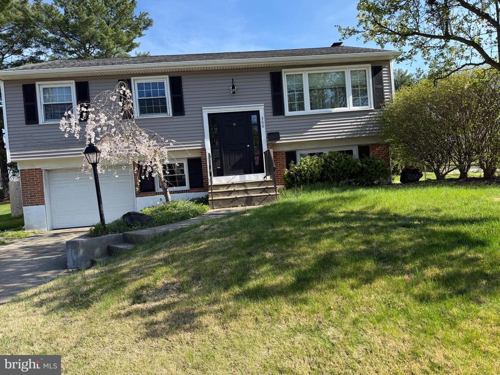 Photo - 300 Fairmount Ave