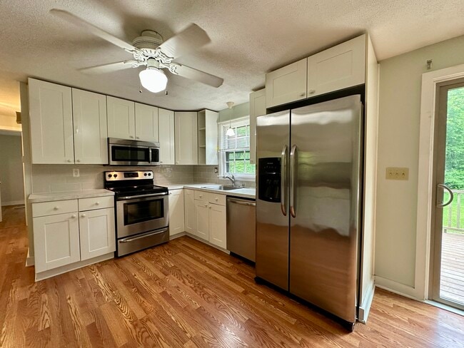 Building Photo - 58 Trailwood Dr Rental