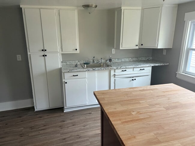 kitchen1 - 9 East Ave Unidad 1