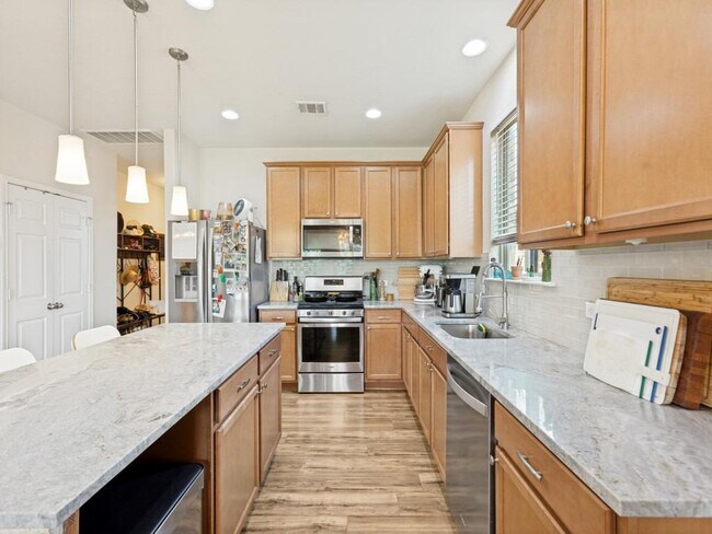 Photo - 6909 Longford Trail