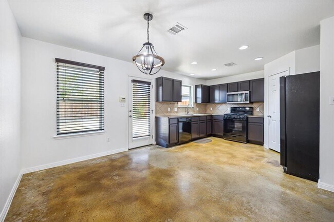 Photo - 4512 Senda Ln