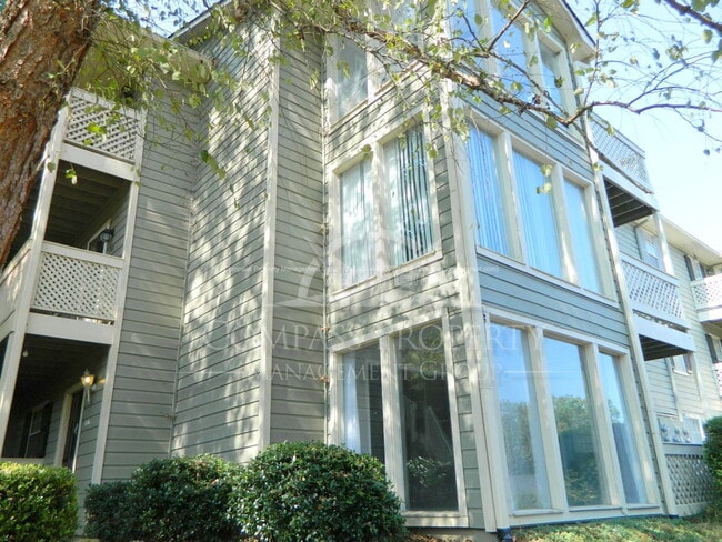 Photo - 1106 Natchez Ter